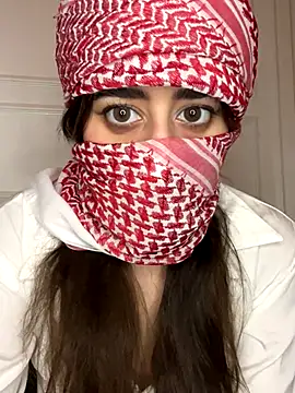 Snapshot of arabiaAna chatting on September 18, 1:04 am arabiaAna online show from September 18, 1:04 am