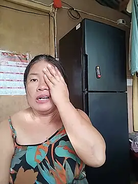 Lovelywoman43 online show from May 22, 8:01 am