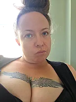 julimonroe online show from November 14, 7:25 pm