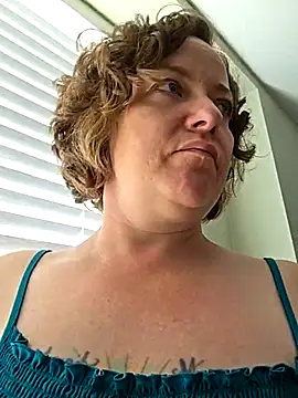 julimonroe online show from May 11, 4:04 pm