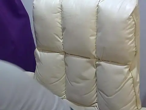    zurIII09  online show from March 1, 8:25 am