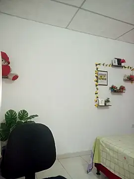 lorenitabella online show from March 7, 9:11 pm