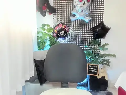 lorenitabella online show from October 18, 7:48 pm