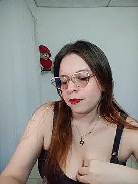 lorenitabella online show from May 21, 8:34 am
