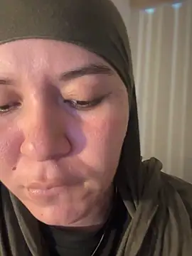 MatchedEyebrow online show from November 18, 10:11 pm