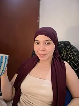 MatchedEyebrow online show from May 21, 9:57 pm