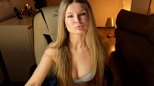 AngelMiaM online show from May 12, 6:47 pm