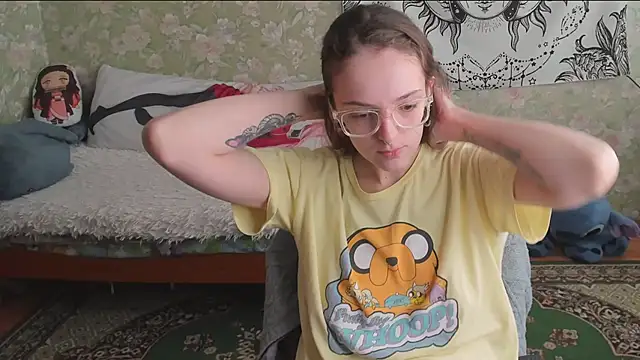 Cutie Adelia online show from May 15, 10:29 am
