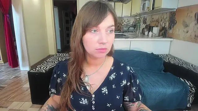 StacyTigerr online show from July 9, 1:13 pm