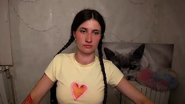 MaryEm976 online show from May 25, 9:19 am
