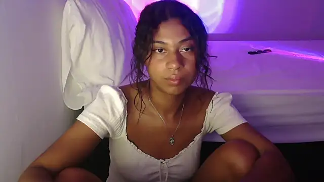 dark enchantress  online show from March 21, 12:59 am