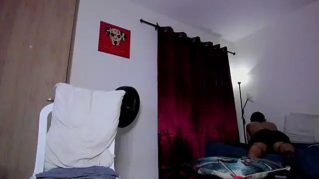 Cloudy pigDude online show from July 13, 4:46 am