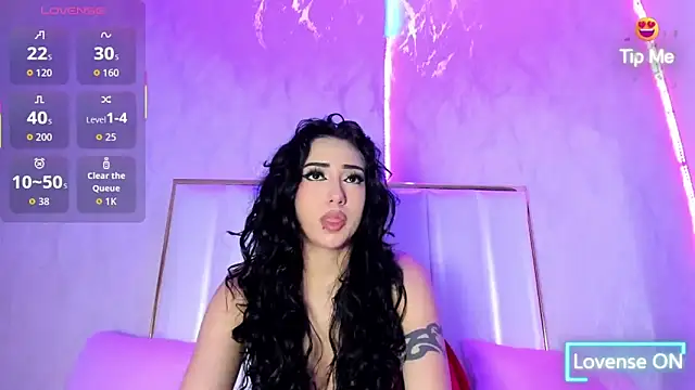 zarahfoster online show from May 18, 4:57 pm