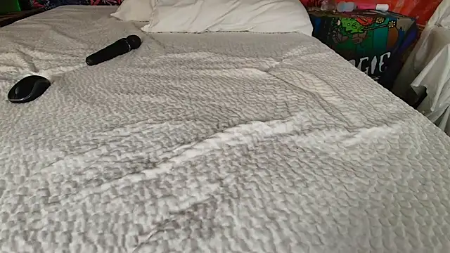 xxxvibesxo online show from October 30, 2:14 am