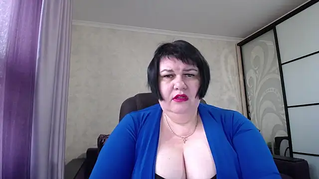 JuicyLady Di online show from November 21, 8:16 am