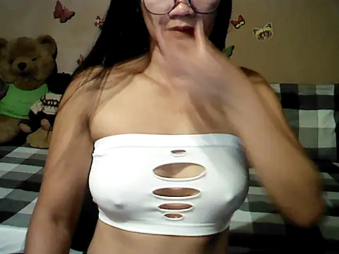 Mia Rein online show from May 7, 1:54 am