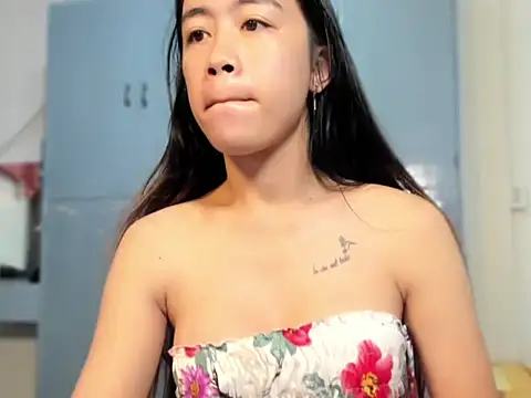 Emma hermosa online show from December 21, 12:48 am