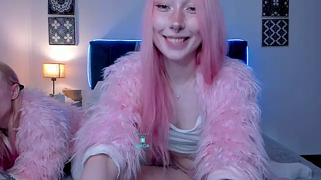 AlexRoseLiRed online show from May 24, 7:57 pm