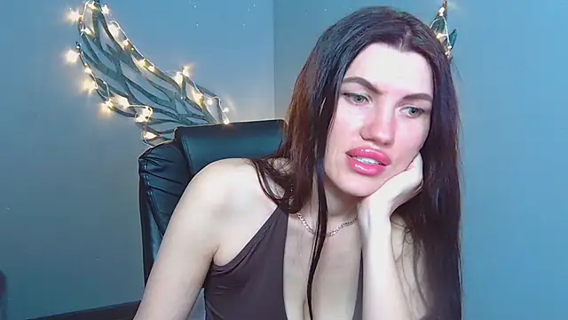 MilaLoona online show from May 28, 6:11 am