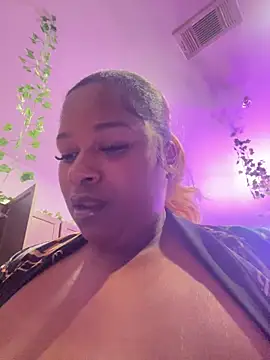 BigFineSelena online show from October 7, 12:04 am