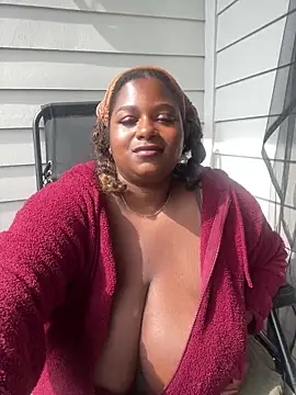 BigFineSelena online show from May 18, 3:07 pm