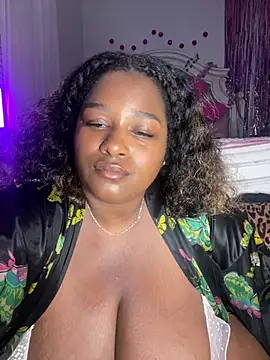 BigFineSelena online show from May 17, 3:49 am
