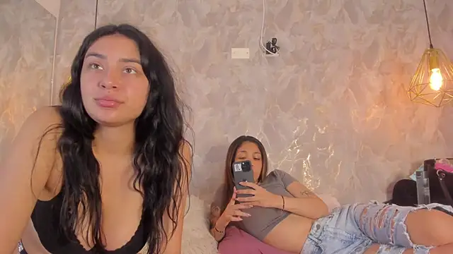 dayra angels online show from November 5, 7:30 pm