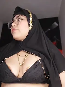 Elinaax online show from May 1, 9:07 pm