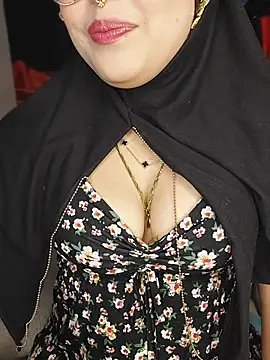 Elinaax online show from May 22, 3:26 am