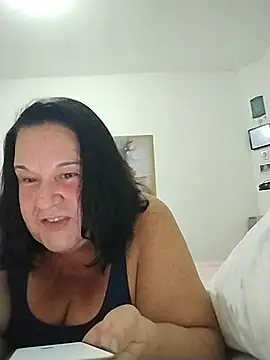 Yaya Mineira online show from May 15, 1:00 am