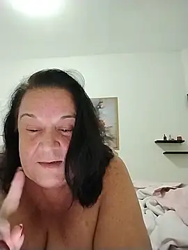 Yaya Mineira online show from May 24, 7:57 pm