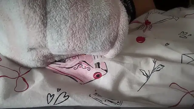 Lillymariee online show from May 13, 10:21 am