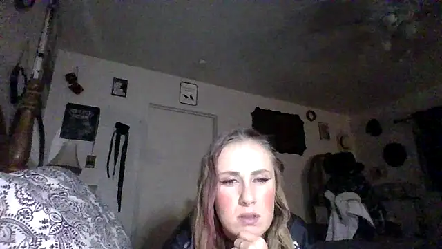 Snapshot of ClumsyLink chatting on September 24, 12:59 pm ClumsyLink online show from September 24, 12:59 pm