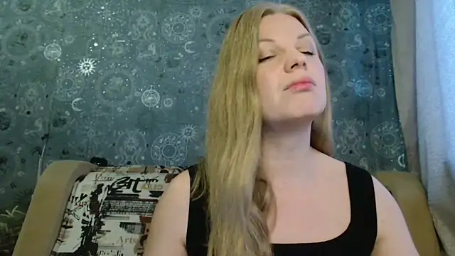 BlondeFox online show from May 12, 3:37 am