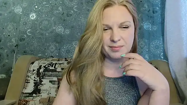 BlondeFox online show from May 30, 4:21 am