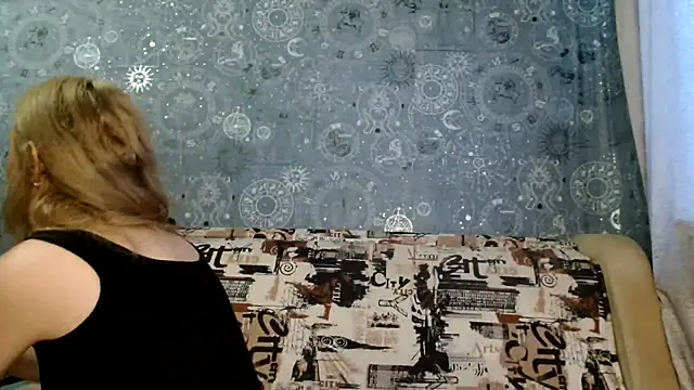 BlondeFox online show from May 15, 3:32 am