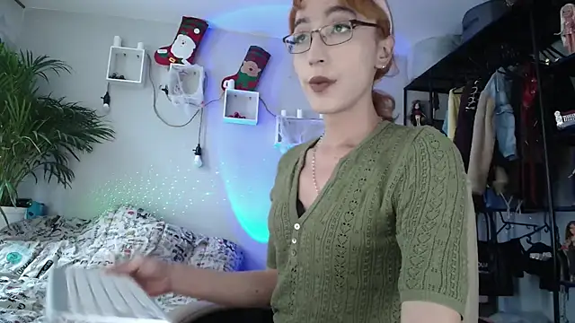 NicoleCortez online show from December 20, 4:44 pm