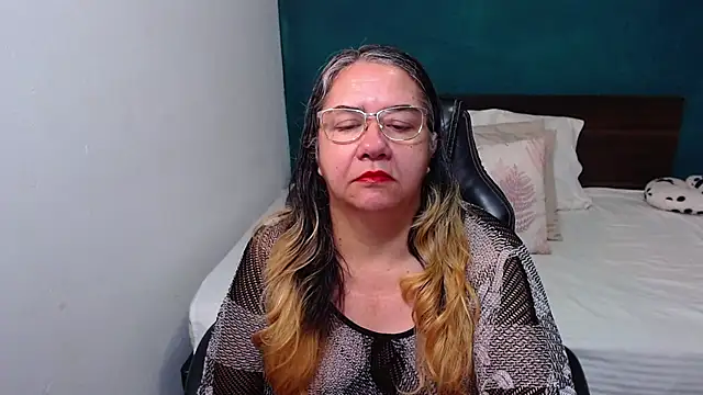 scaelettdubois online show from November 11, 10:34 am