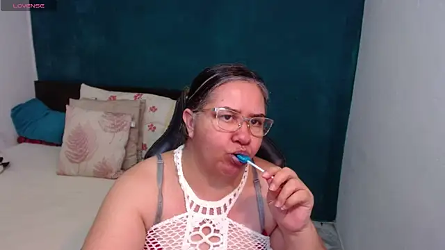 scaelettdubois online show from May 23, 12:20 am