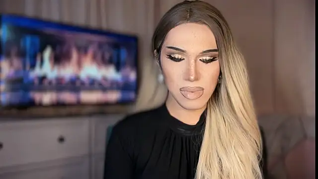 Ts glamxxxx online show from April 10, 11:27 am