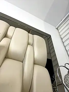 ALISSON FOXXX1 online show from September 22, 9:46 pm