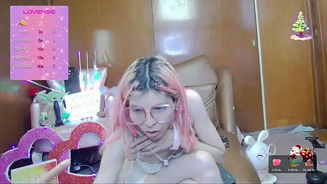 Skinygirl online show from October 17, 1:09 am