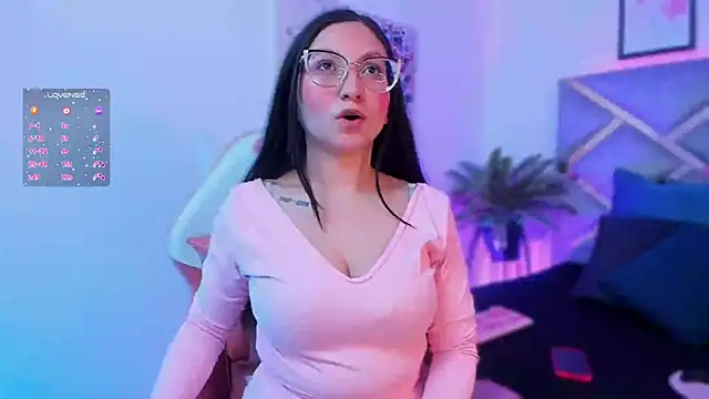 lucy neil online show from October 24, 2:40 am