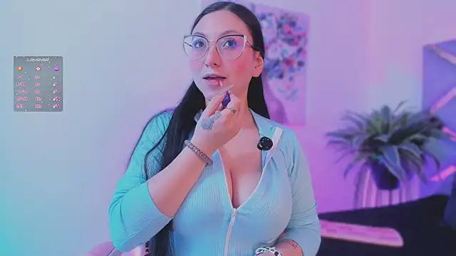 lucy neil online show from December 3, 2:47 am