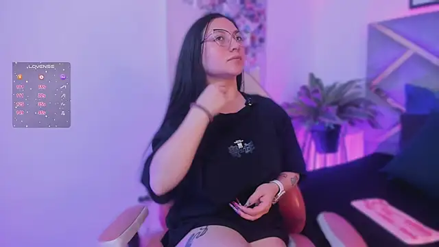 lucy neil online show from October 19, 3:08 am