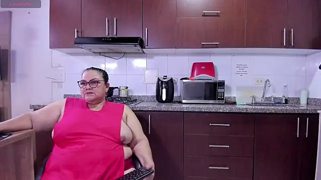 mommy cute online show from May 26, 8:52 pm