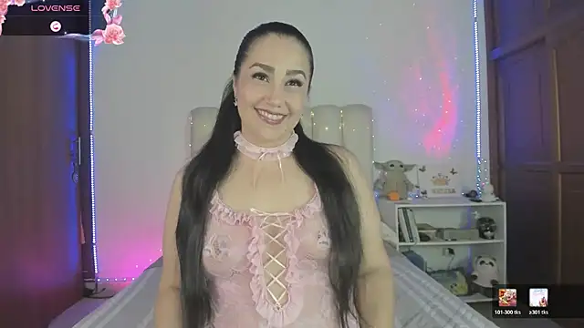 yelenaowens online show from May 22, 1:25 am