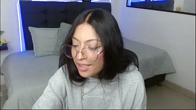 vaness weet online show from January 15, 9:54 pm