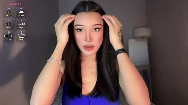 wiggle nibble online show from April 1, 6:49 pm