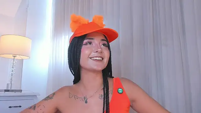 Emma Torres   online show from May 23, 12:47 pm
